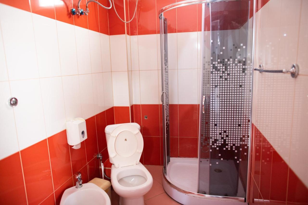 Vila Sanremo Tiranë Luaran gambar