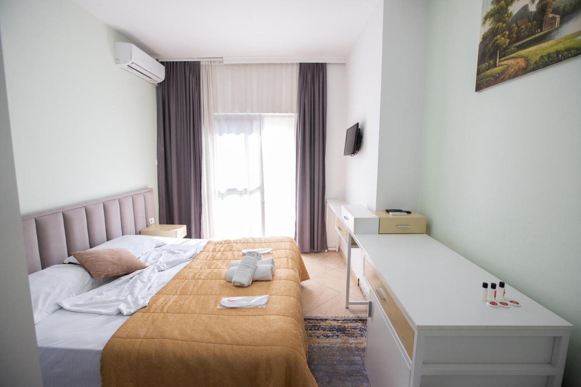 Vila Sanremo Tiranë Luaran gambar